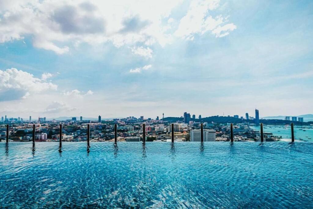 Sea View 2 Bed Room Condo @ Central Pattaya Dış mekan fotoğraf